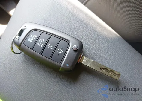 2022 Hyundai Elantra Se z USA, uszkodzony, nr VIN 5NPLL4AG9NH082084